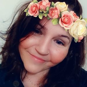 Meet your Posher, Crystal